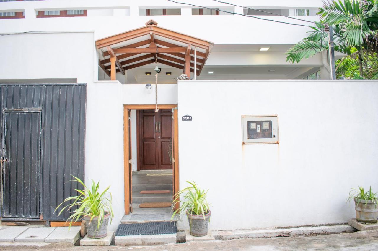 Lavinia Escapes Hotel Dehiwala-Mount Lavinia ภายนอก รูปภาพ